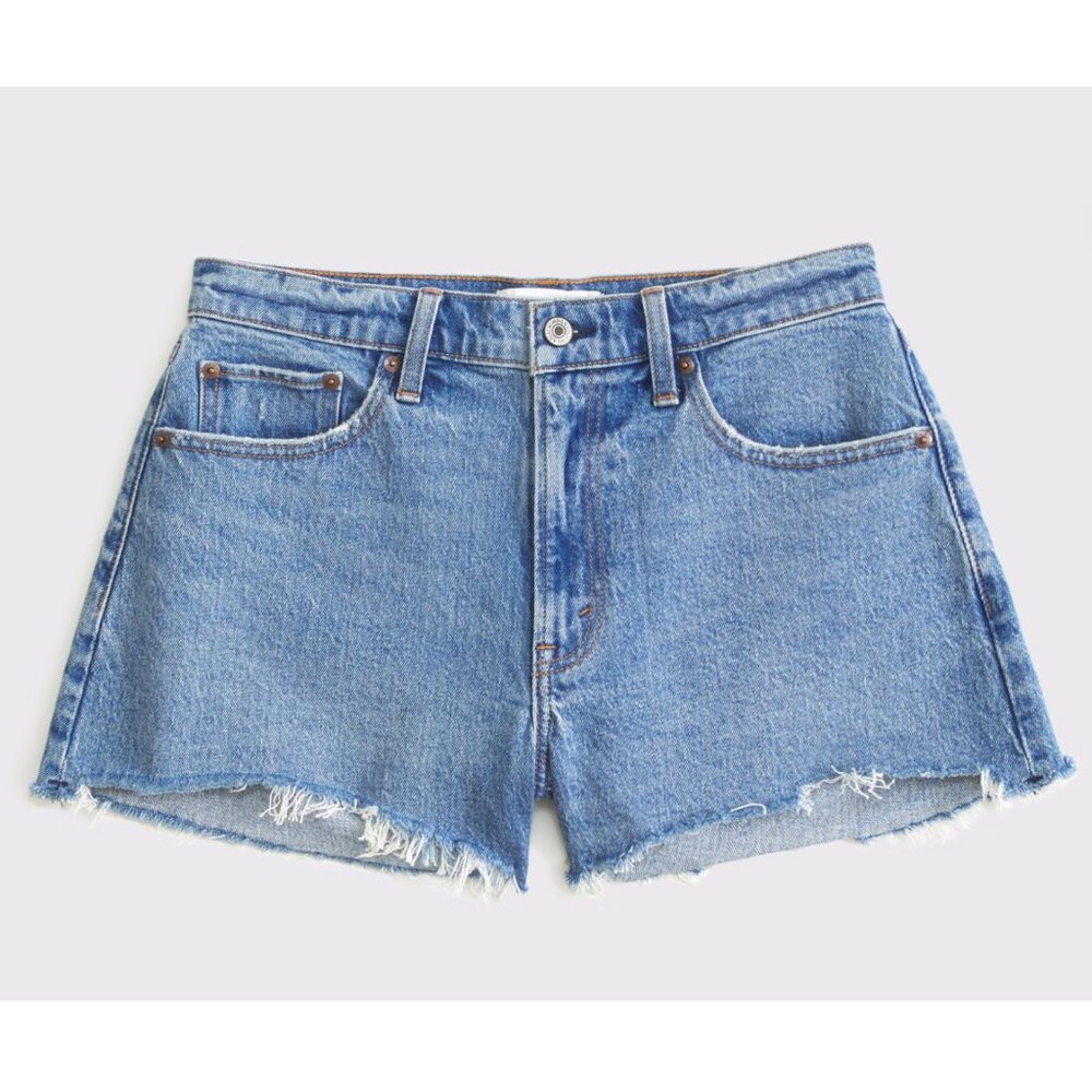 NWT ABERCROMBIE Curve Love High Rise 90s Cutoff Short in medium destroy